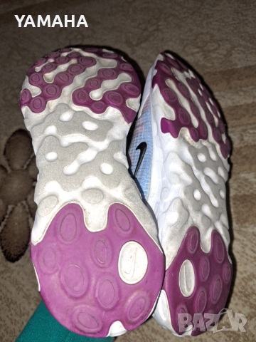 Nike React   Дамски  Маратонки 41, снимка 4 - Маратонки - 44871742