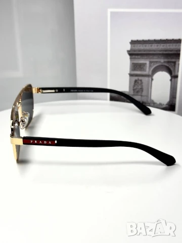 очила с калъф prada , снимка 3 - Слънчеви и диоптрични очила - 50572967