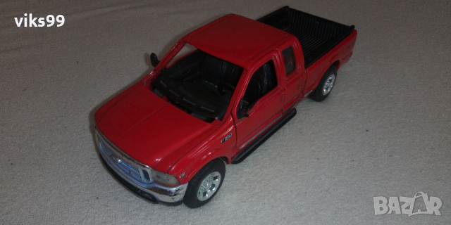 Ford F-350 Super Duty Pick Up 1:24 (Red) Welly 22081 , снимка 2 - Колекции - 36458868