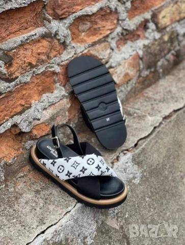  чехли gucci pinko hermes chanel, снимка 17 - Чехли - 51172085