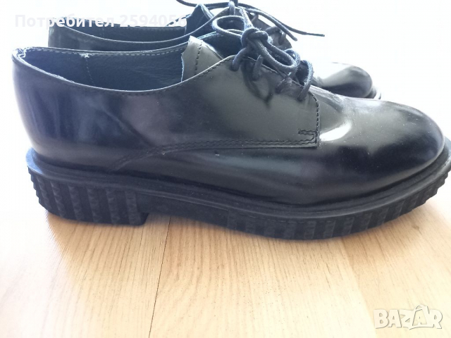 Черни дамски,естествена кожа, италиански обувки, снимка 4 - Дамски ежедневни обувки - 36387928