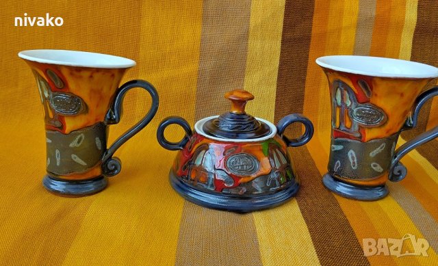 Продавам комплект от 2 ръчно рисувани керамични чаши плюс захарница с капак от Danko Pottery, снимка 4 - Други - 43779262