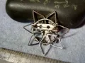 НЕЖНА ЗВЕЗДОВИДНА АЖУРНА ПОСРЕБРЕНА АРТ БРОШКА с ИСКРЯЩИ ФАСЕТИРАНИ КРИСТАЛЧЕТА 48823, снимка 5