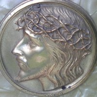 Месингов баралеф на Исус Христос върху дърво , снимка 2 - Други ценни предмети - 37988704