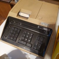 Пишеща машина , механичен  калкулатор и касов апарат , снимка 3 - Друга електроника - 36631095