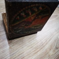 Старинна дървена кутийка ръчно рисувана и гравирана, снимка 3 - Антикварни и старинни предмети - 33413989