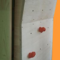 Стена за катерене детска – размери – 2,3х0,7 м – материали – технически шперплат и уникални захвати , снимка 3 - Спортна екипировка - 37377120
