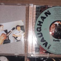 Дискове на - The Vaughan Brothers – Family Style/ George Thorogood & The Destroyers - The Hard Stuff, снимка 3 - CD дискове - 43093889