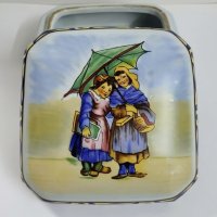 Кутия от керамика, репродукция на Френско народно изкуство, Fa ïence de Quimper., снимка 1 - Колекции - 43176697