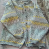 продавам дамски пуловери и жилетка размер L, снимка 2 - Блузи с дълъг ръкав и пуловери - 43361433