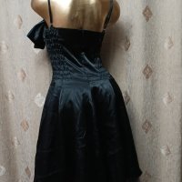  Xanaka L Черна сатенена  рокля , снимка 4 - Рокли - 40174961