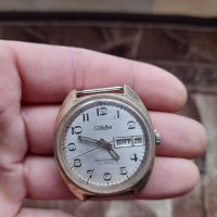 Автоматичен руски часовник Слава, снимка 2 - Антикварни и старинни предмети - 42999127