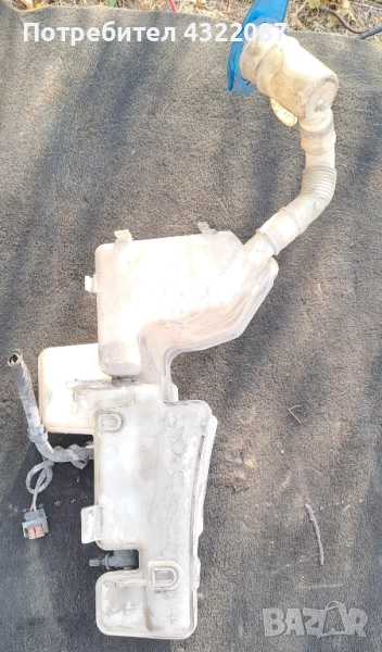 Съд за течност за чистачки Volkswagen Touran II 2011-2015 1.6 TDI 105к.с., снимка 1