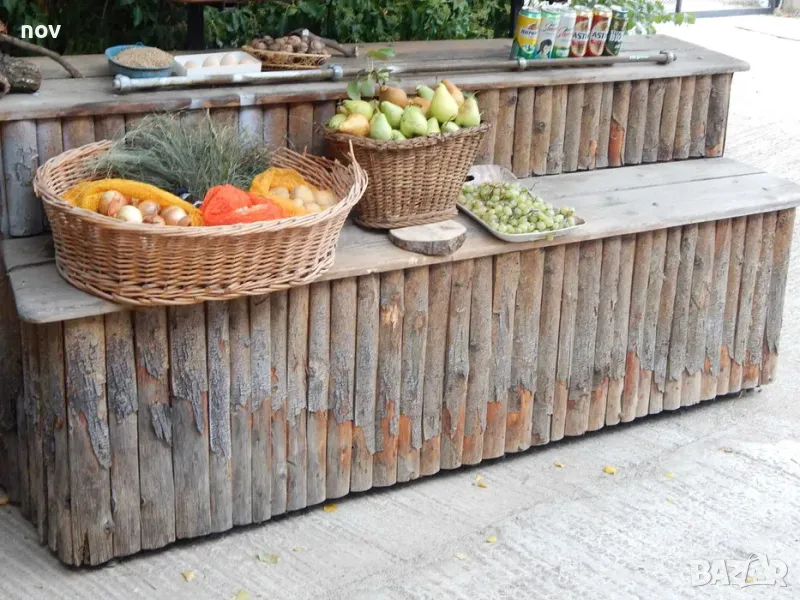 Зеленчукова сергия , маса за продажба на зеленчуци и плодове., снимка 1