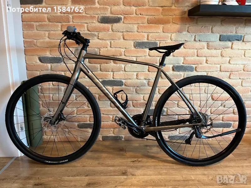 Giant Escape Disc 1 Хибриден Трекинг Градски Гравел Велосипед, снимка 1