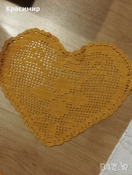 2 бр. подложки за сервиране  📐 29/34 см 💰 6 лв. за бр., снимка 1