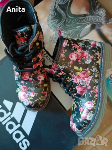  черни боти на цветя с вата 30, снимка 1 - Детски обувки - 43971060