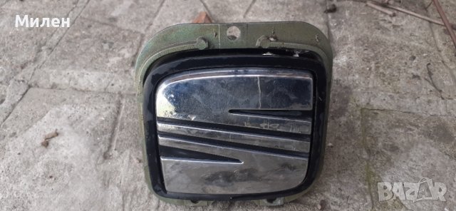 Вънншна Дръжка На Задния Капак Със Емблема.  Seat Leon.1M1. 1998-2005 Година.  Сеат Леон.Хечбек.