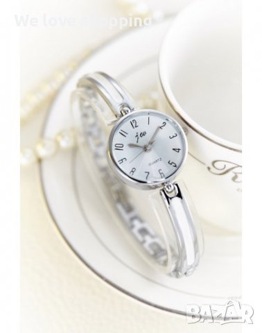 Дамски часовник-гривна, сребрист (005), снимка 2 - Дамски - 40087959