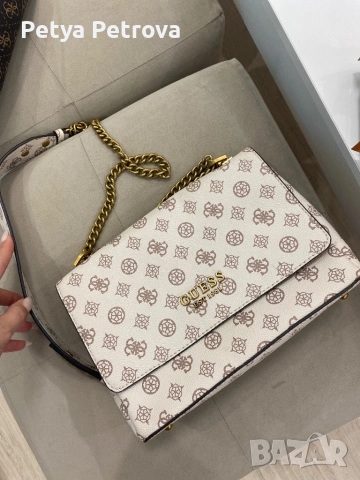 Чанти Guess, снимка 4 - Чанти - 51725509