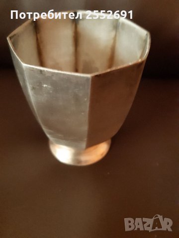 Посребрена чаша 