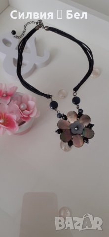 Колие, снимка 3 - Колиета, медальони, синджири - 28593472