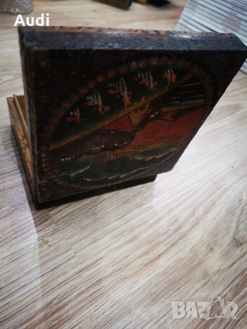 Старинна дървена кутийка ръчно рисувана и гравирана, снимка 3 - Антикварни и старинни предмети - 33413989
