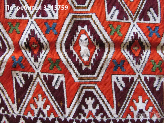 Ръчна бродерия за възглавница , фолк мотиви, снимка 2 - Антикварни и старинни предмети - 50929471