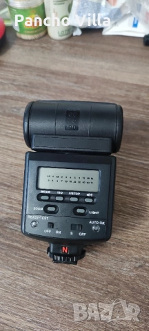 Светкавица Soligor DG-420Z TTL за Nikon , снимка 2 - Светкавици, студийно осветление - 51470725