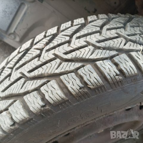 Оригинални метални джанти Тойота Аурис 2009 година зимни гуми Тигър 185/60/15, снимка 9 - Гуми и джанти - 43943942