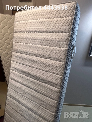 Матрак Magniflex, в отлично състояние, 190х90х19, снимка 2 - Матраци - 51621072