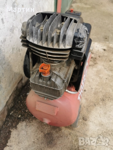 Италиански маслен компресор за въздух 24 литра, снимка 6 - Компресори - 52892417