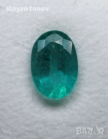 Рядък нетретиран изумруд в перлено зелен цвят 1.82кт.! Сертифициран! нов!, снимка 6 - Други - 50357230