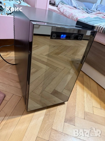 Охладител за вино, винотека 8 бутилки Ambiano.