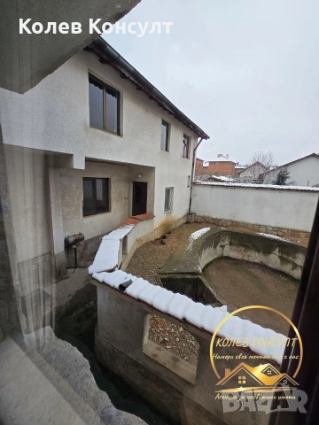 Триетажна къща гр.Харманли , снимка 8 - Къщи - 53358202