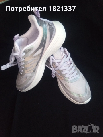 Дамски маратонки , снимка 2 - Маратонки - 52335389