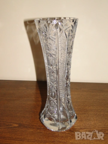 Кристална ваза