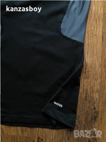 adidas techfit - страхотно мъжко трико КАТО НОВ, снимка 4 - Спортни дрехи, екипи - 32855749