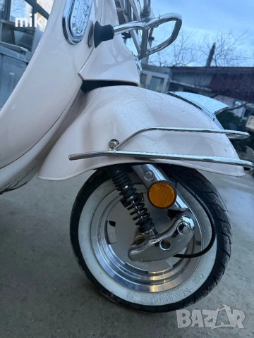 Скутер Vespa, снимка 13 - Мотоциклети и мототехника - 53242173