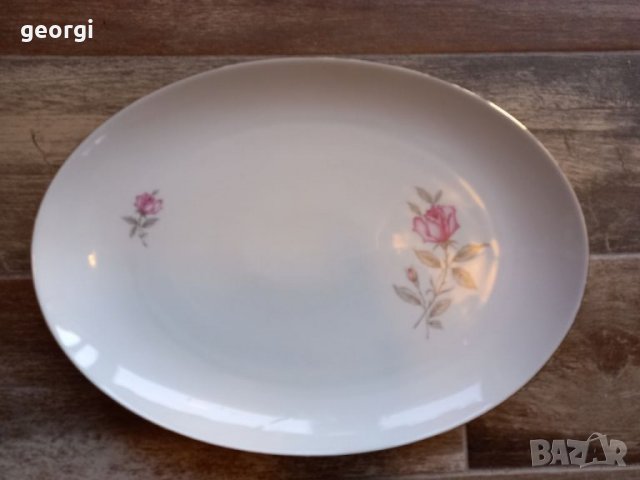 Немско порцеланово плато с рози и златен кант