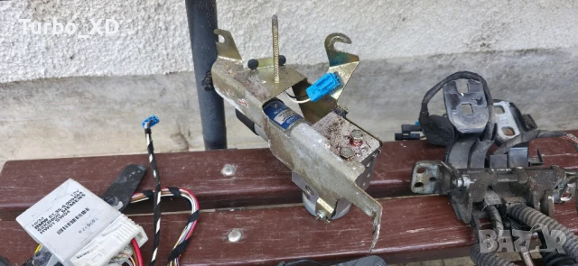 Продавам к-т хидравличен багажник за BMW E39 комби, снимка 3 - Части - 51278160