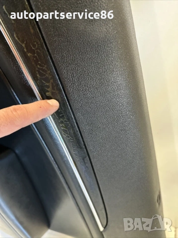 Капак за задна дясна врата, облицован с кожа за Jeep Grand Cherokee (2012) 62662D, снимка 2 - Части - 53508747