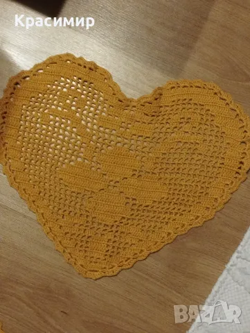 2 бр. подложки за сервиране  📐 29/34 см 💰 6 лв. за бр.