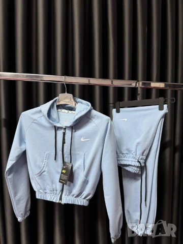 дамски екипи Nike , снимка 5 - Спортни екипи - 51173942