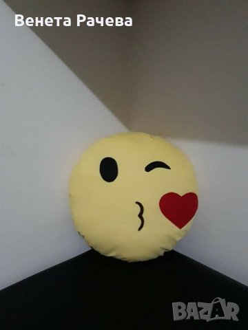Емотикон-възглавница, снимка 9 - Декорация за дома - 26601086