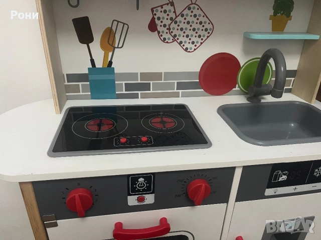 Дървена детска кухня, снимка 5 - Играчки за стая - 52975623