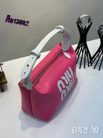 чанти Miu miu, снимка 4 - Чанти - 50742622
