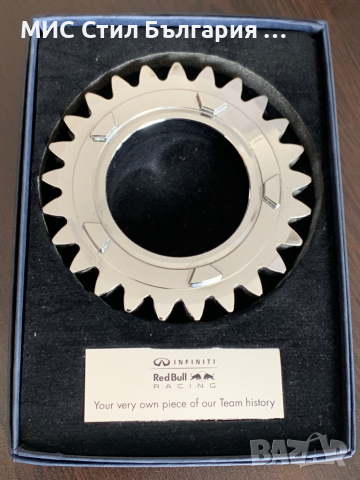Част от Infiniti racing redbul, снимка 2 - Колекции - 36409725