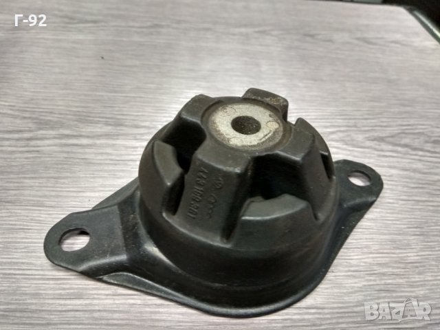 443199381**NEU**AUDI** AUDI 100 двигател тампон