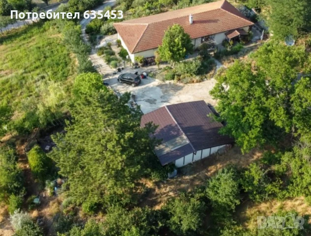 Продава 205 м2 обзаведена къща с 4000 м2 двор  на 7 км от Провадия, снимка 3 - Къщи - 51003113